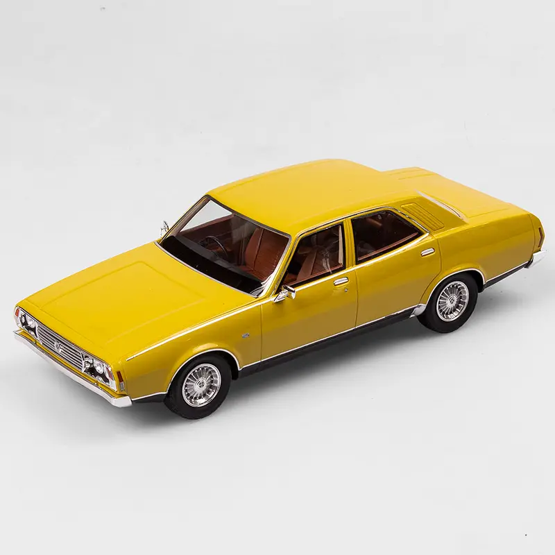 Authentic Collectables Acr18p76d 1/18 1973 Leyland P76 Super Bold As Brass 1