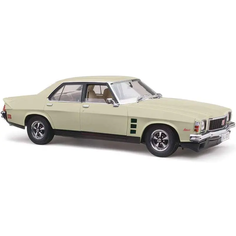 Classic Carlectables 18881 1/18 Holden Hj Monaro Gts Chamois 1