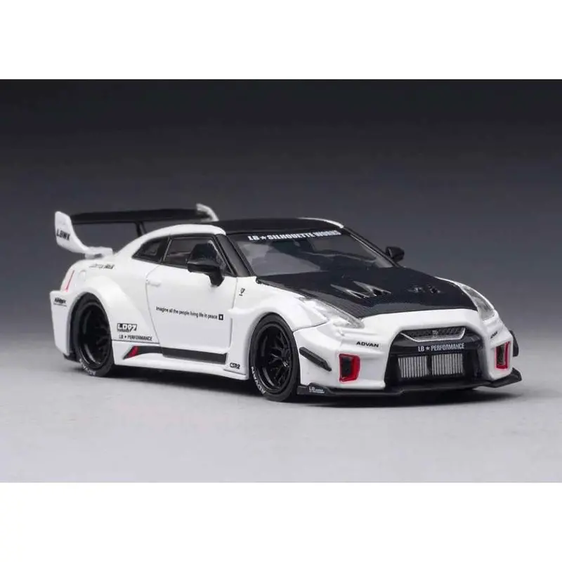 Cm Model 64-35Gtrr-06 1/64 Lb-Silhouette Works Gt Nissan 35Gt-Rr White And Black Carbon 1
