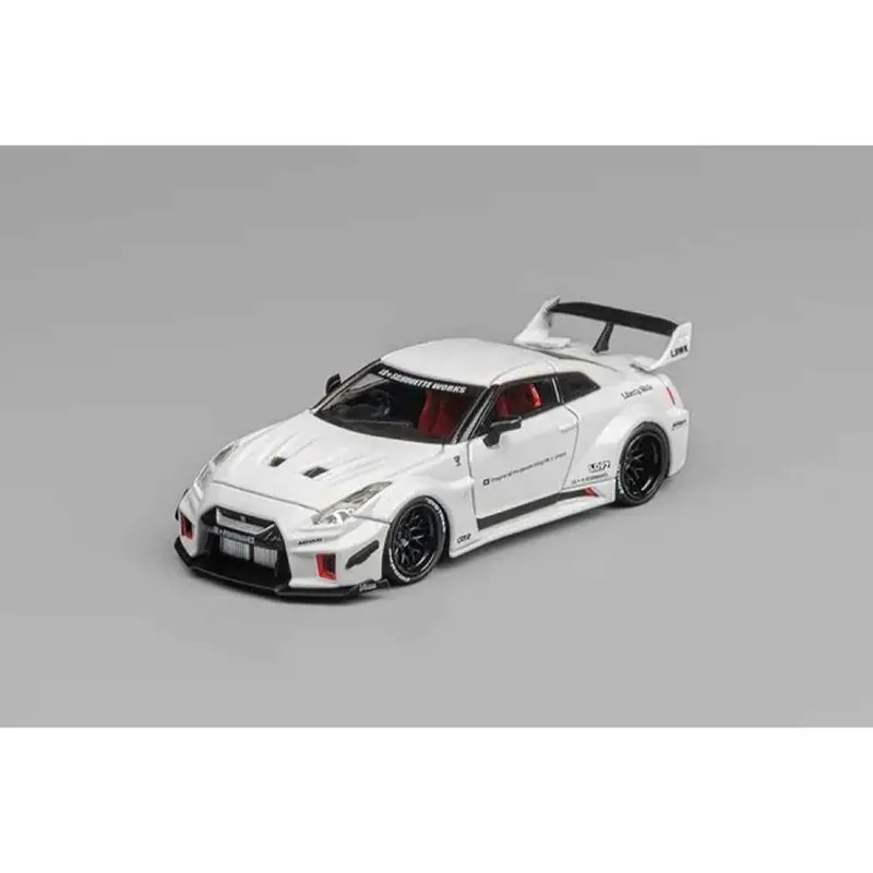 Cm Model 64-35Rr-10 1/64 Nissan Lbwk Supersilhouette 35Gt-Rr White 1
