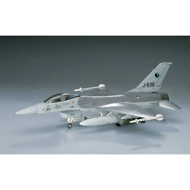 Hasegawa 00231 1/72 F-16A Plus Fighting Falcon 2