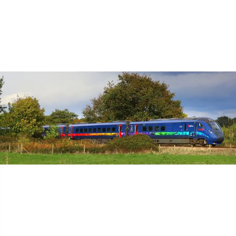 Hornby R30470 Oo Class 802-3 Hull Trains 'Amy Johnson' 802301 5 Car Train Pack 1