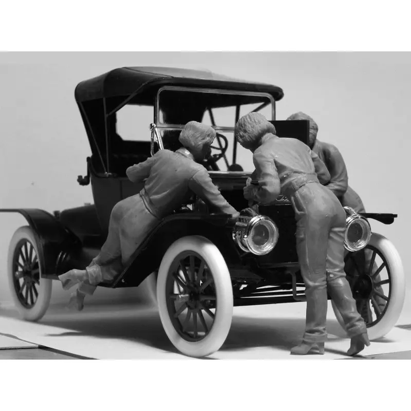 Icm 24009 1/24 American Mechanics 1910S 2