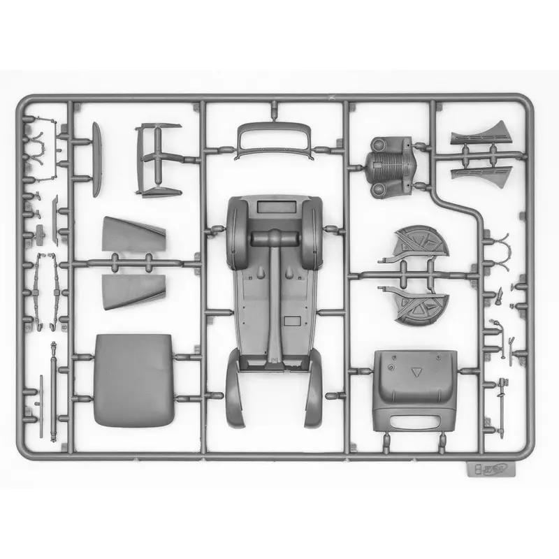 Icm 35479 1/35 Moskvitch-401-420 Saloon Soviet Passenger Car 2