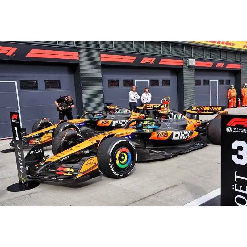 Minichamps 537253181 1/18 Mclaren Mcl39 Hungarian Gp 2025 Oscar Piastri 1