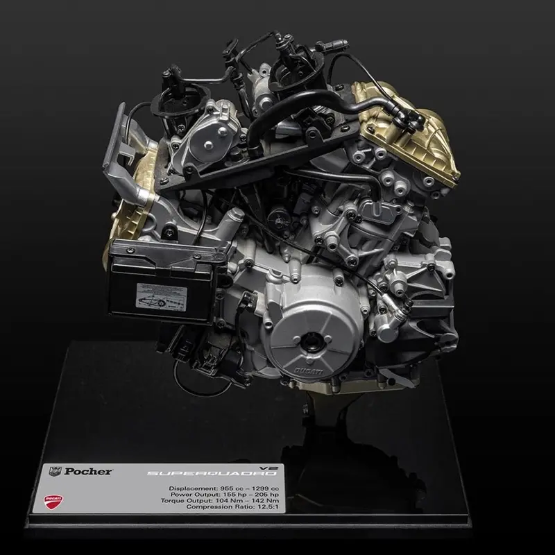 Pocher Hkm124 1/4 Ducati Superquadro V2 Engine Diecast Model Kit 1
