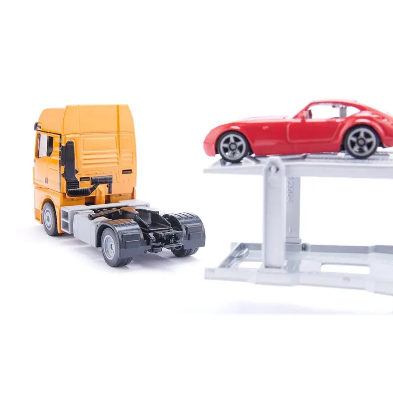 Siku 3944 1/50 Man Car Transporter 2