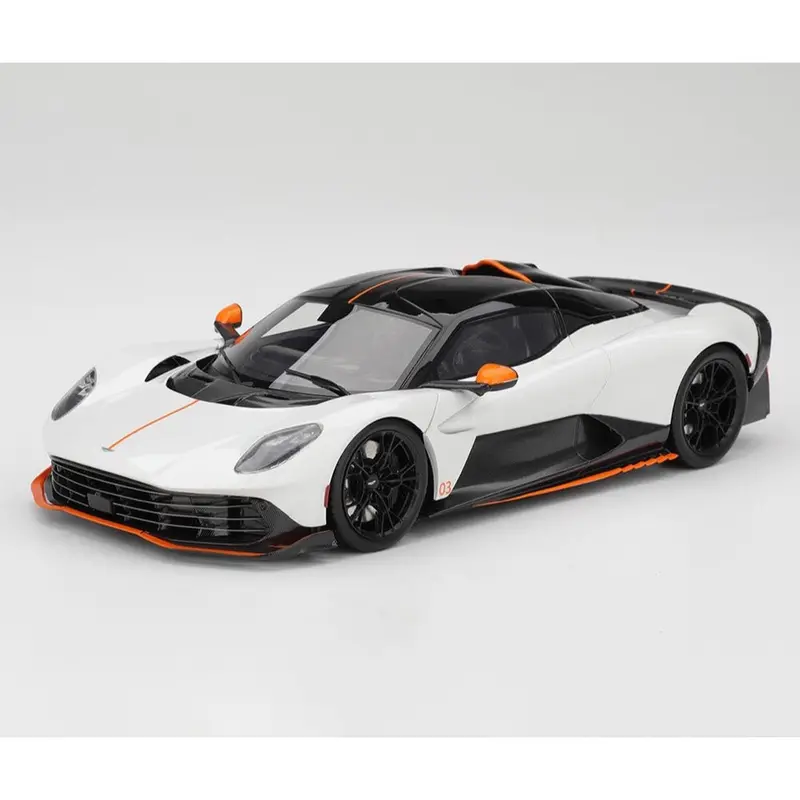 Topspeed 0711 1/18 Aston Martin Valhalla Lunar White 1